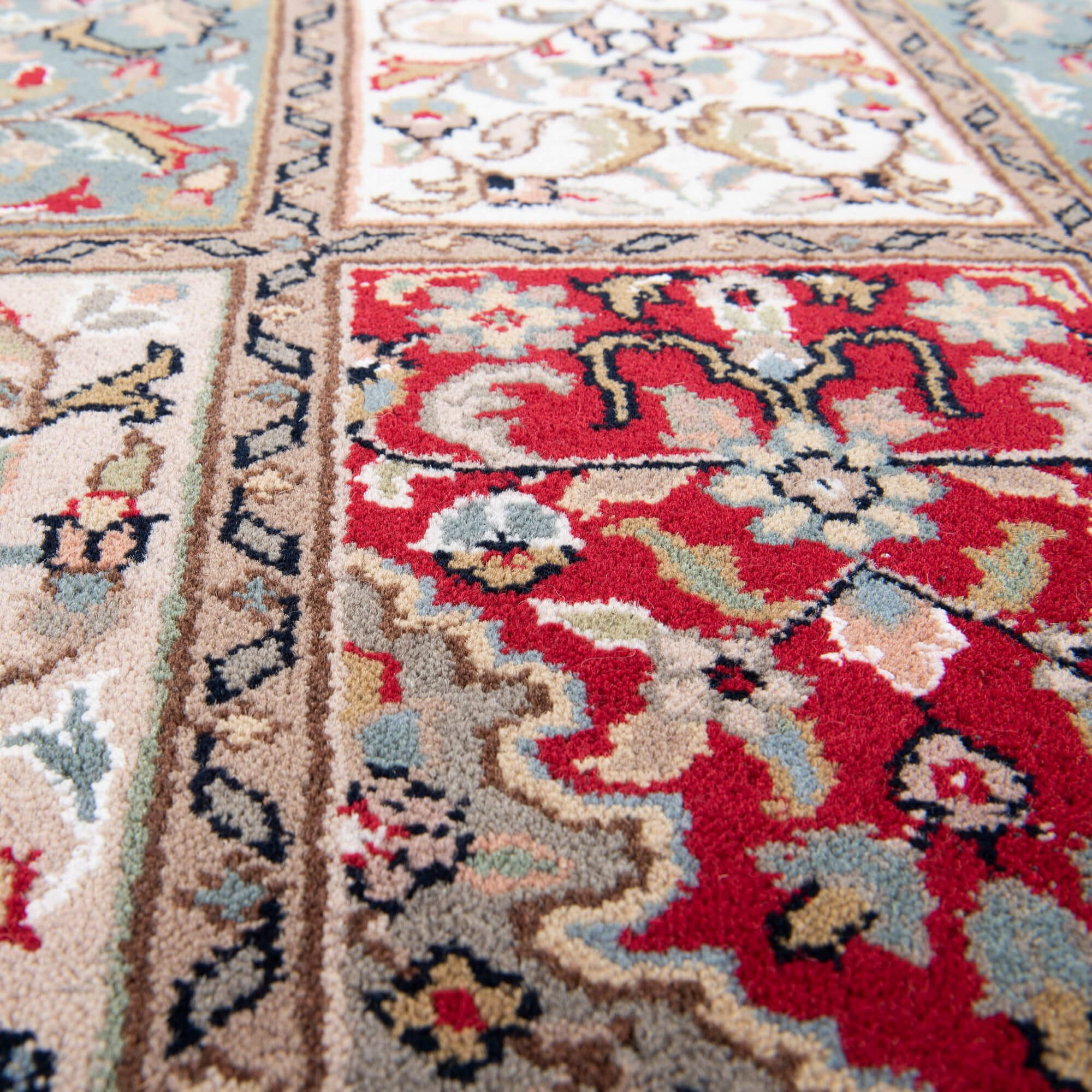 Benares Bachtiari 200 red – Bild 3