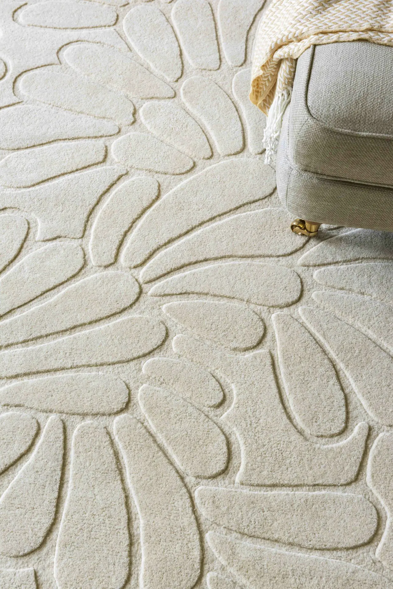 La Coleby Petals Ivory Cream 078809 Sfeer C Hr